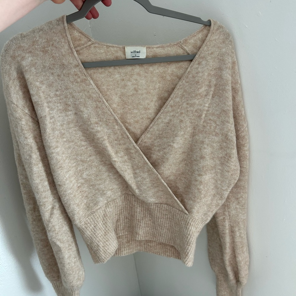 Wilfred SoftSpoke Dear Sweater Heather Light Oatmeal Wrap-Style V-Neck Sweater